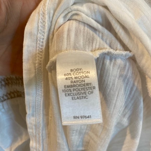 J.Jill Smocked Embroidered White Tan Slub Knit Tunic Top Short Sleeve Cotton XS - Picture 4 of 5